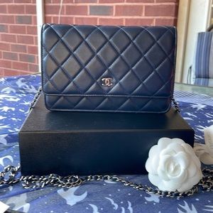 Chanel Wallet on Chain
